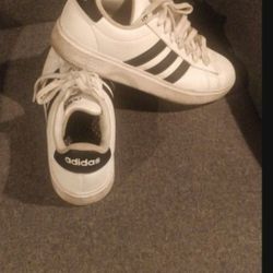 Women's Adidas Sneakers Size US7