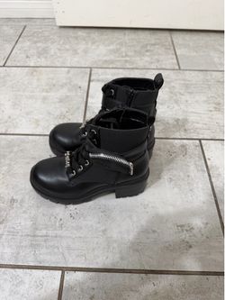 Juicy Couture Boots Size 6.5