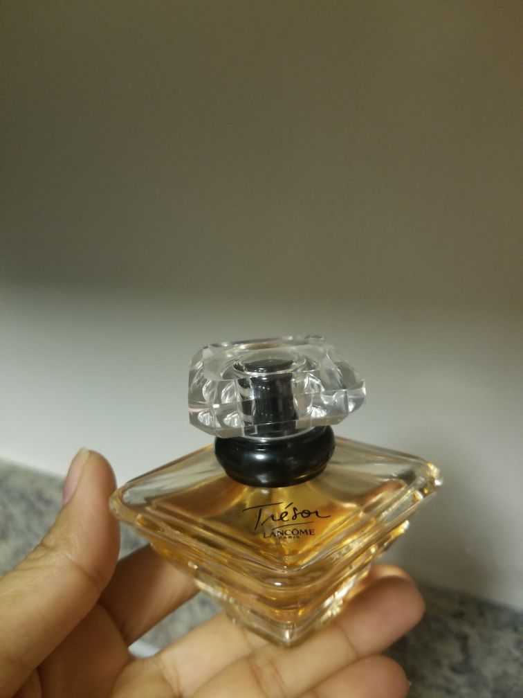 Tresor Lancôme perfume 1.7OZ.