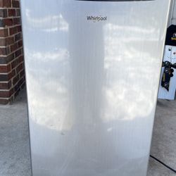 Whirlpool 4.3 cu ft Mini Fridge 