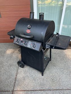 3 Burner Char-Griller  B-Que