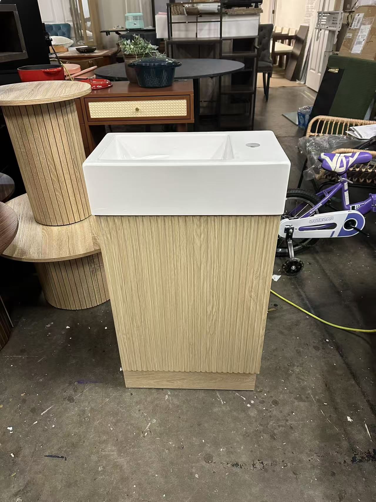 Brand new 18.6" Small Bathroom Vanity with Sink, Narrow Bathroom Vanity with Toilet Paper Holder & Soft-Close Door, Left or Right Storage, Wood Bathro