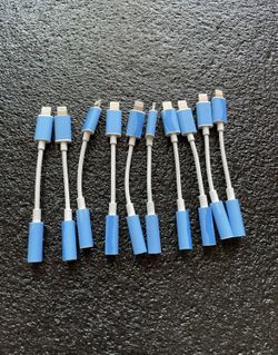 Wholesale Pk of 10 For iPhone Headphone Adapter – 8-Pin to 3.5mm Aux Jack Dongle Converter