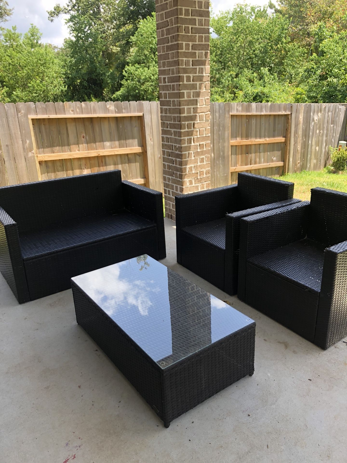 Four piece outdoor Crosley furniture set