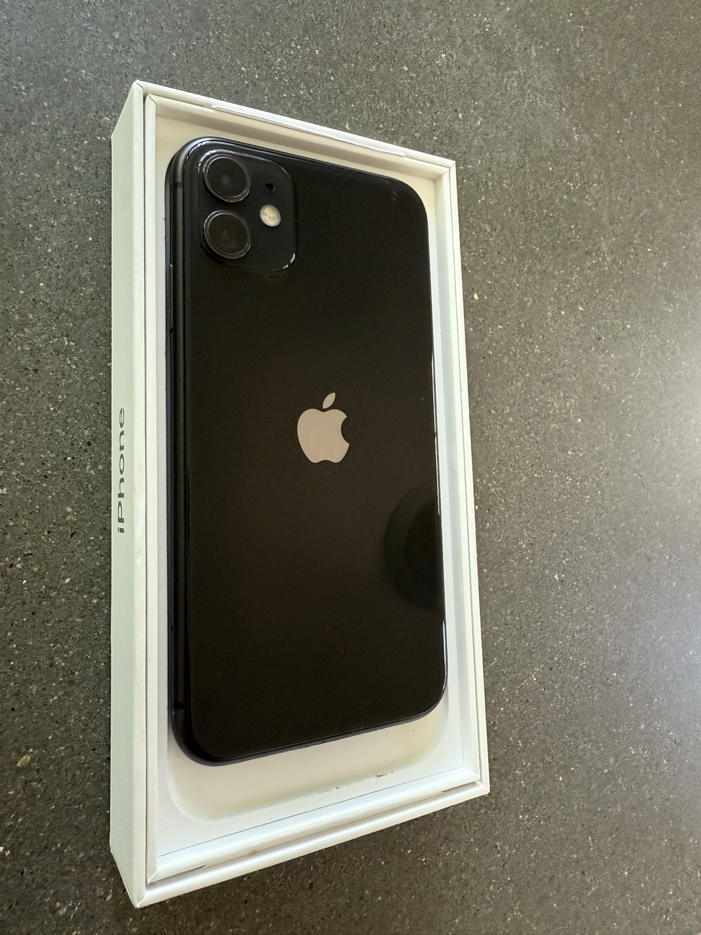 iPhone 11 64GB Carrier Unlocked