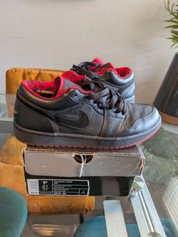 Nike Jordan Retro Lows Mens Size 9.5
