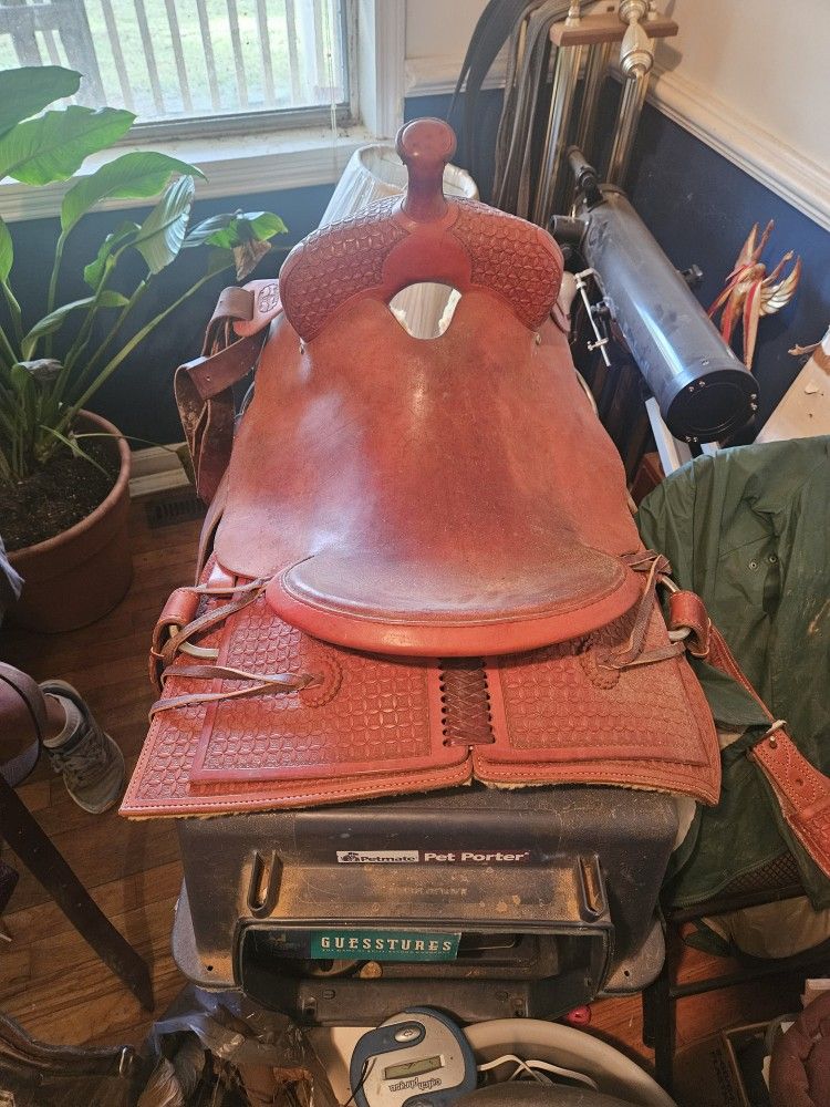 16.inch McCall Saddle