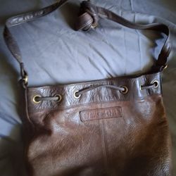 VTG FOSSIL CROSSBODY SHOULDER BUCKET BAG BROWN PEBBLE LEATHER FRONT&SIDE POCKETS