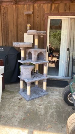 Cat tree