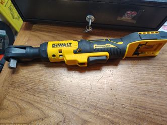 DeWalt atomic 1/2 in ratchet used