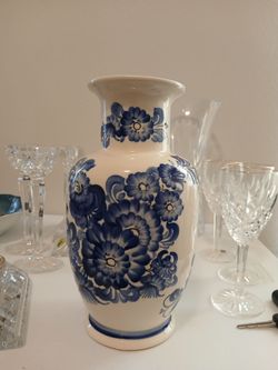Polish vase