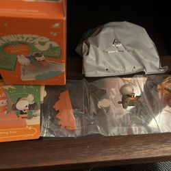 pop mart the monsters climbing fun