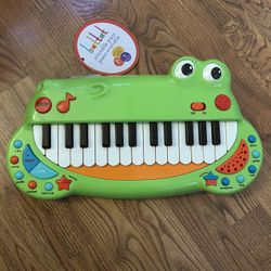 Alligator Piano Toy