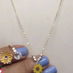 Set De Cadena  Con Medalla De Girasol 🌻 Y Anillo De Girasol O