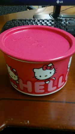 Hello kitty Tupperware