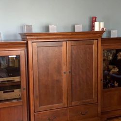 Mahogany Wooden Cabinet