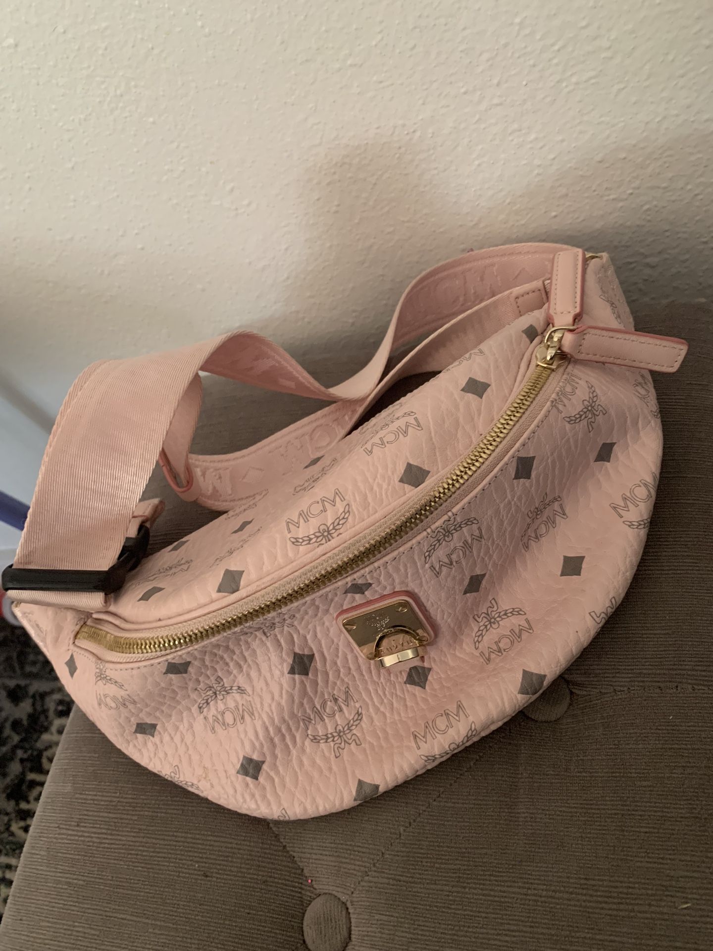 MCM Fanny Pouch 