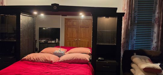Queen bed