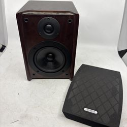 Cambridge Soundworks M50 Bookshelf Speakers Mahogany One