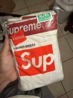 Supreme x Hanes Boxer Briefs 4-Pack – XL – Brand New