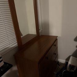 Moving Cell Makeup Vanity 