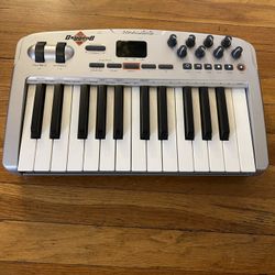M-Audio Oxygen 8 v2 25-key USB MIDI Controller With Cabler NO PLUG 🔌 