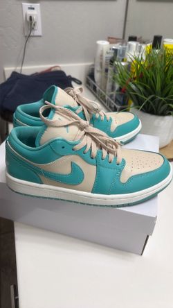 WMNS AIR JORDAN 1 low