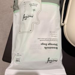 Momcozy Wearable Breast Pump Set with Carry Case + Storage Bags