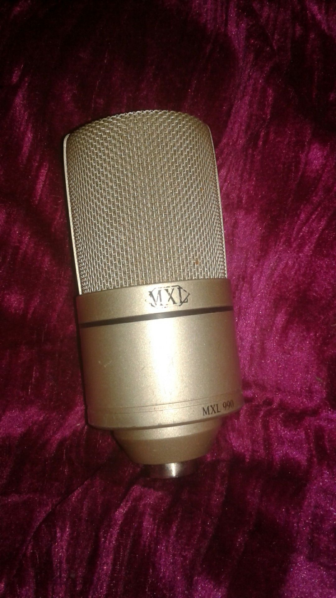 MXL 900 Condenser Microphone