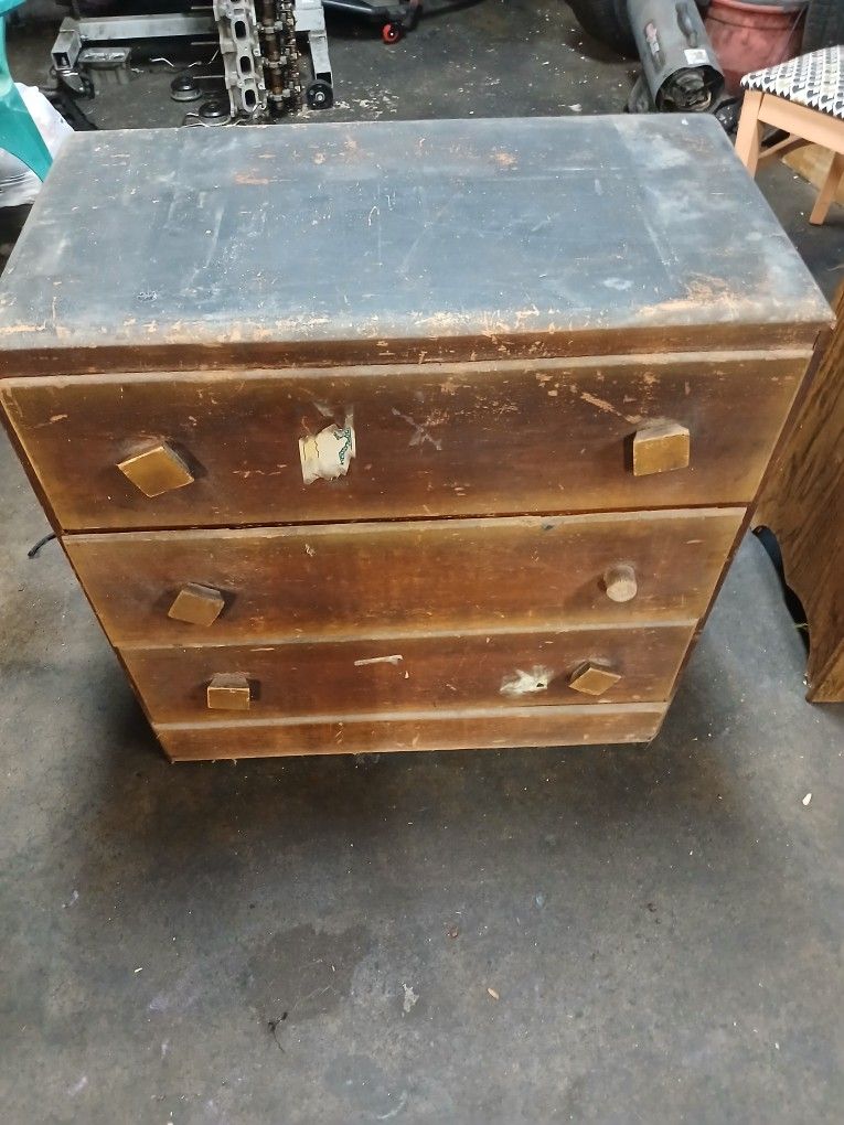 Antique dresser and good condition 25
