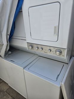 Whirlpool 24" Stacked Washer Dryer Electric 240v