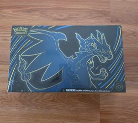 Pokemon Cards : Mega Charizard Ultra premium collection