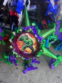 Hulk 3-d star piñata