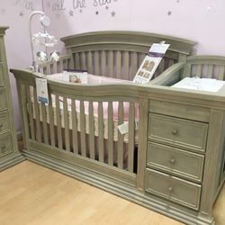Crib With Shelves And Drawers