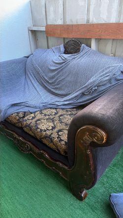 Broken Sofa / Loveseat - Needs Hauling