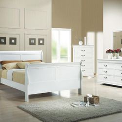 New 4 Pc Queen Bedroom Set Queen Bedframe Dresser Mirror And Nightstand 