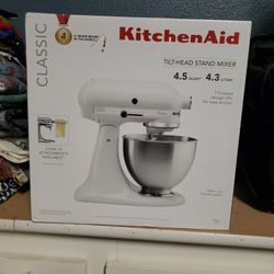 KitchenAid Mixer NEW White $325