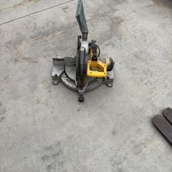 Dewalt 10” Compound Miter Saw DW703