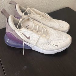 Nike Air Max 270