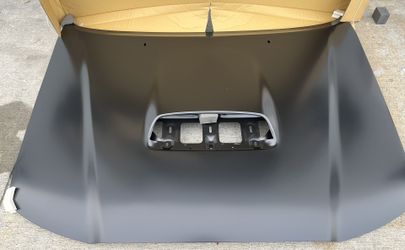 05-11 Toyota Tacoma Hood With Scoop