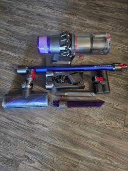 Dyson  v11  Torque  Drive Vacuum