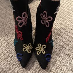 Betsy Johnson Bootie Size 8