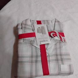Ladies Pajamas Size Medium 