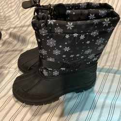 girls snow boots size 2