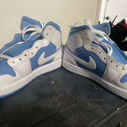 Air Jordan 1 Mid SE 