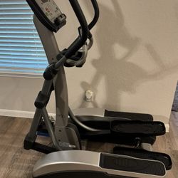 True M30 Elliptical.   Like New