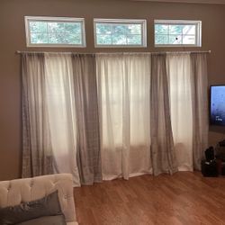 8 Panel Curtails With Rod Silver/grey With White….REDUCED!!!