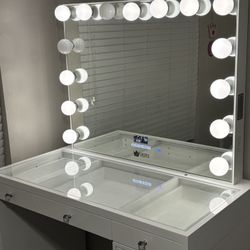 Vanity Barely Used. 