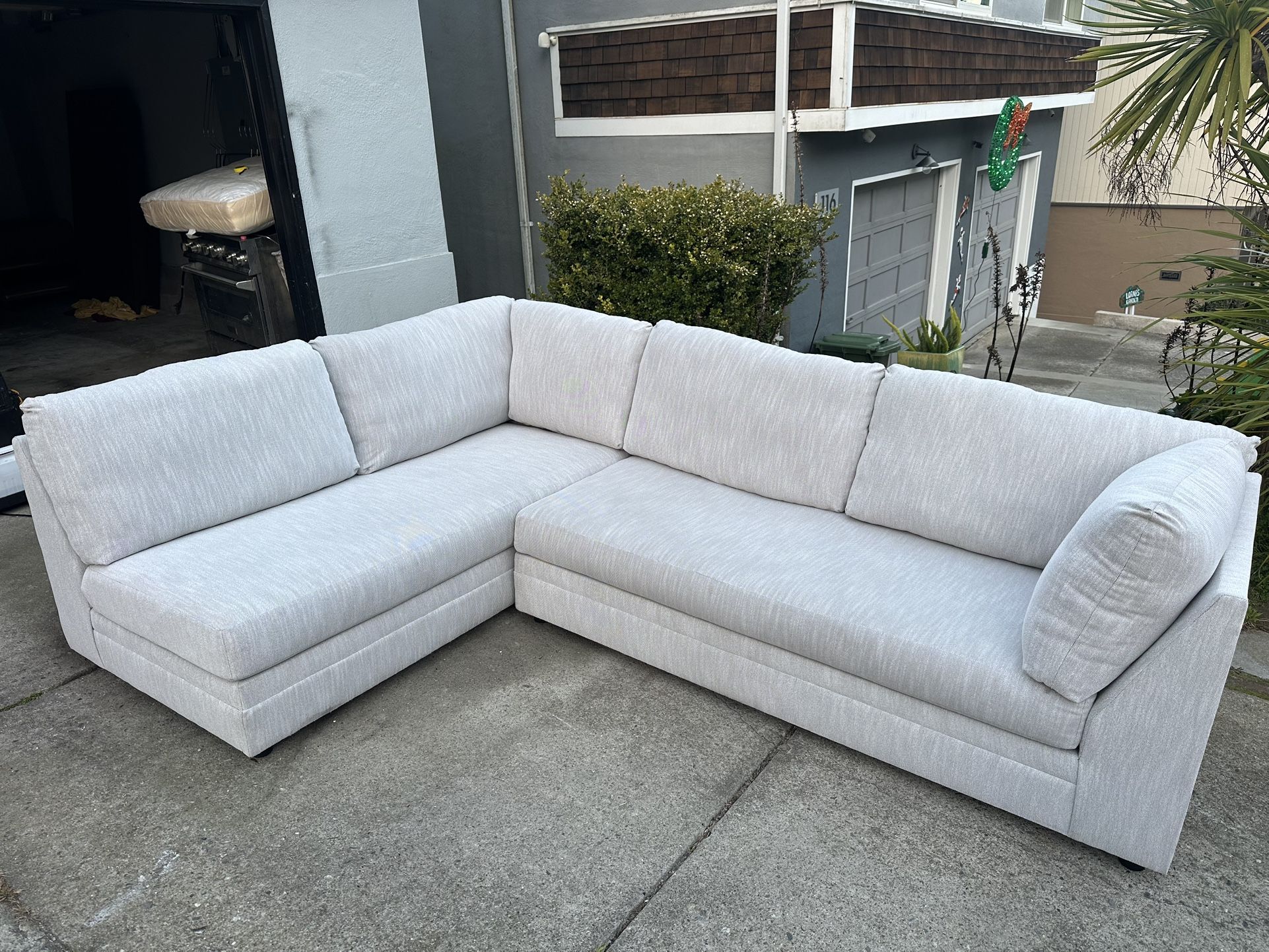 Ashley Furniture Neira Sectional Couch-FREE Delivery