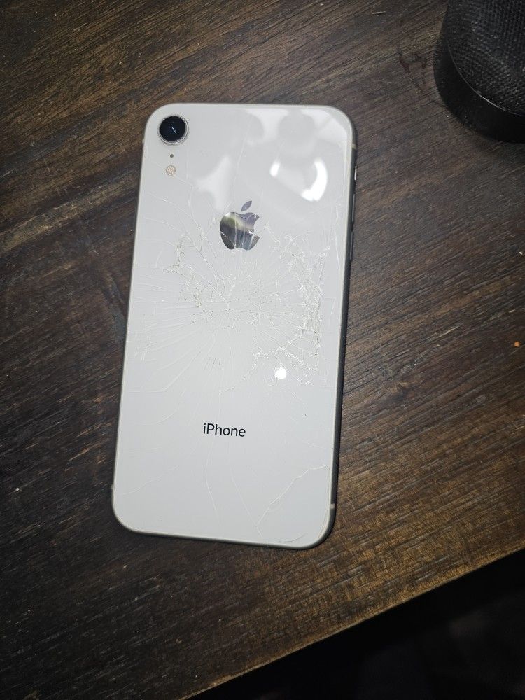 I Phone XR Unlocked